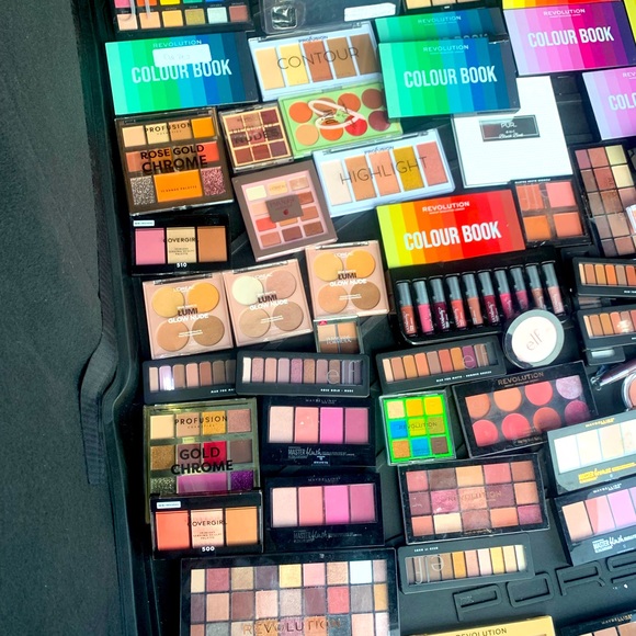 Brand new untouched makeup hall !!
